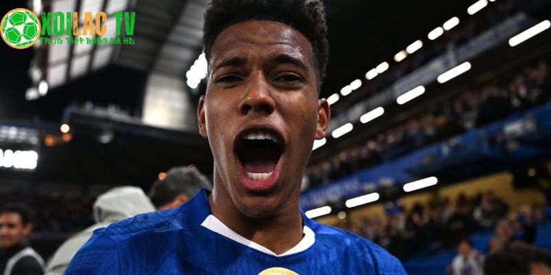 Estevao Willian đi vào lịch sử Champions League